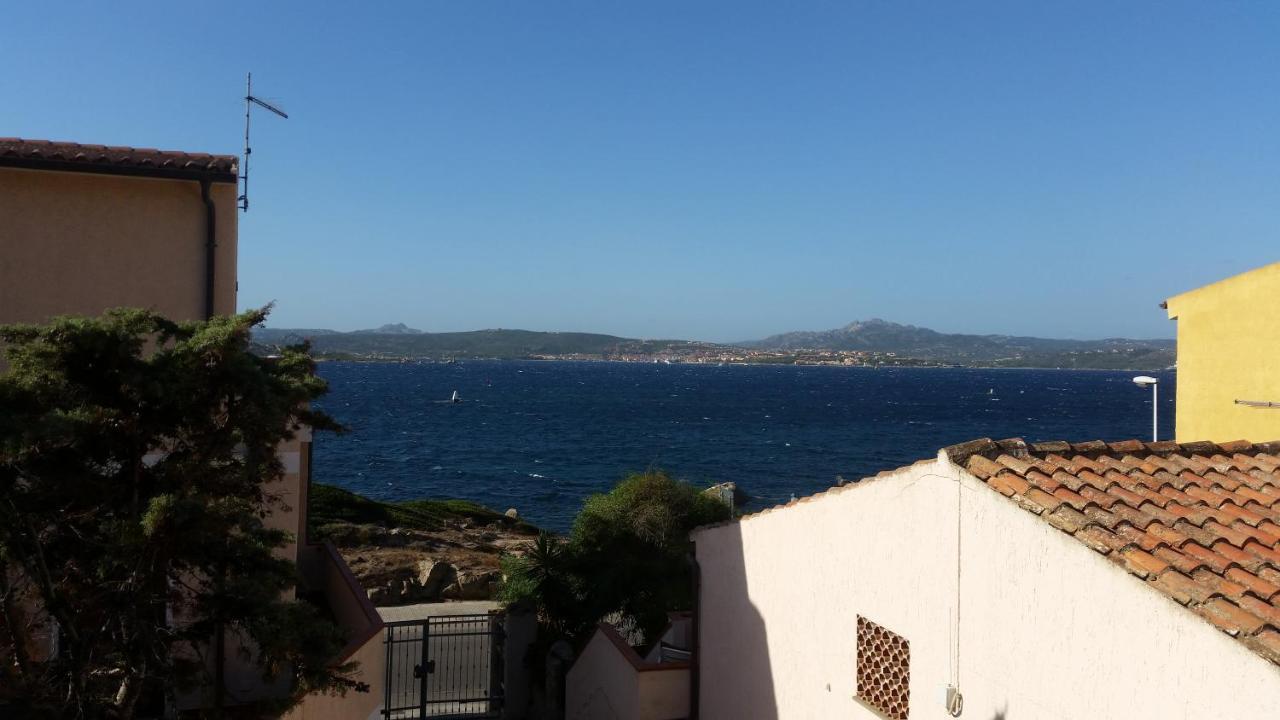 Casa Vacanze A Pochi Passi Dal Mare La Maddalena  Kültér fotó