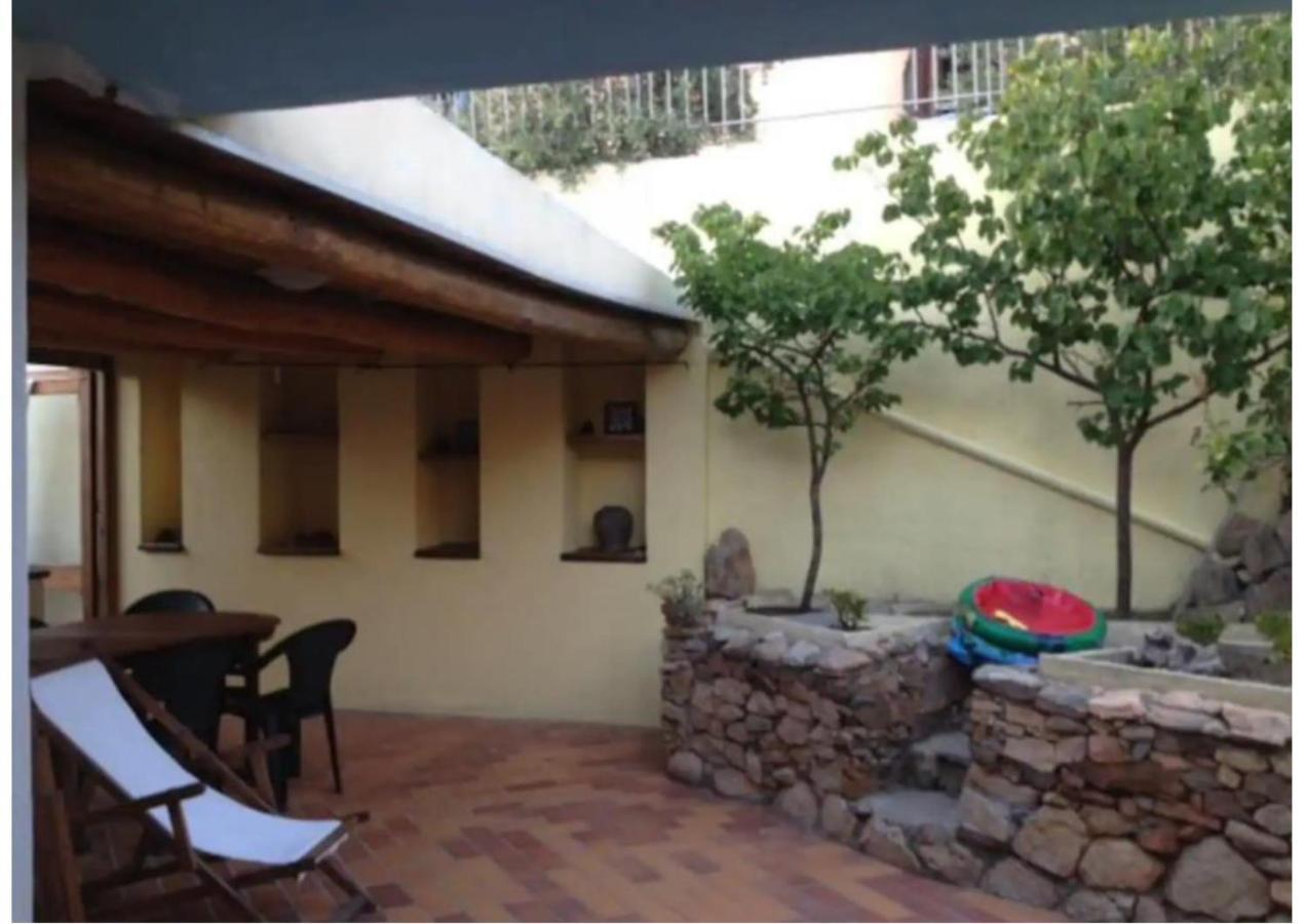 Casa Vacanze A Pochi Passi Dal Mare La Maddalena  Kültér fotó