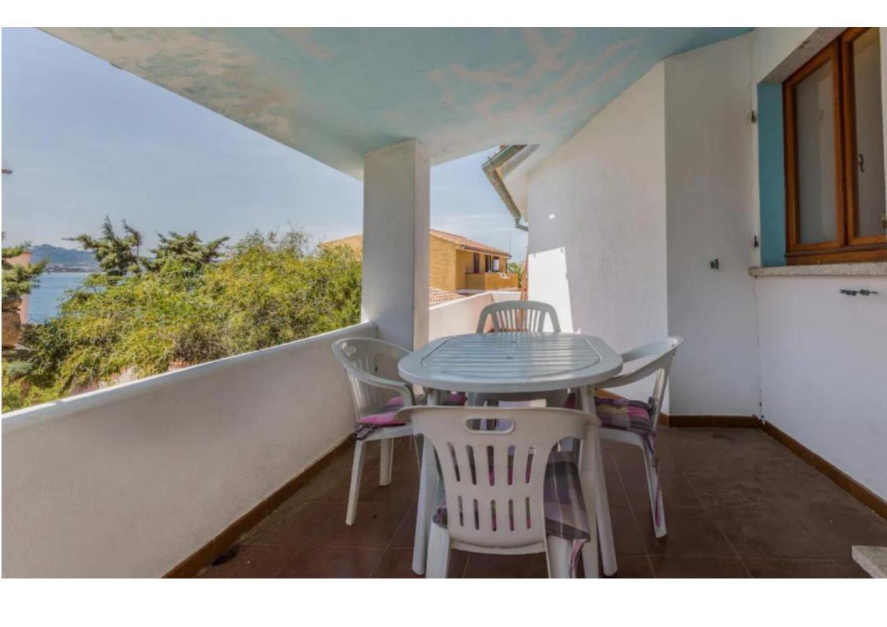 Casa Vacanze A Pochi Passi Dal Mare La Maddalena  Kültér fotó