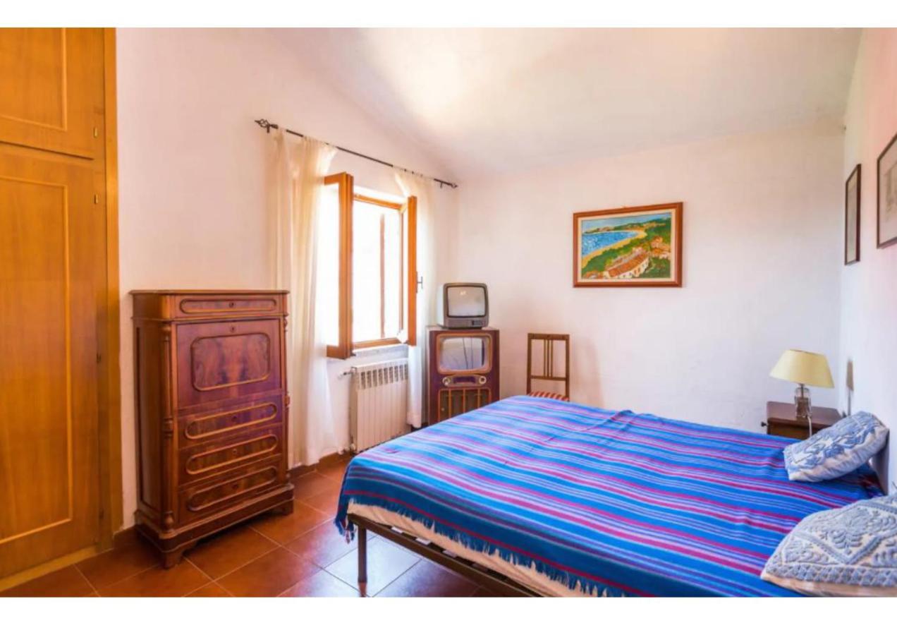 Casa Vacanze A Pochi Passi Dal Mare La Maddalena  Kültér fotó